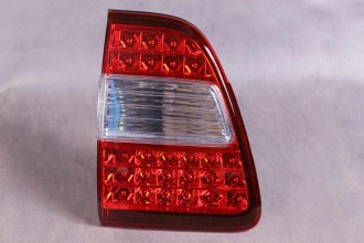 Вставка в крышку багажника TOYOTA LAND CRUISER 100 05-07 диодная